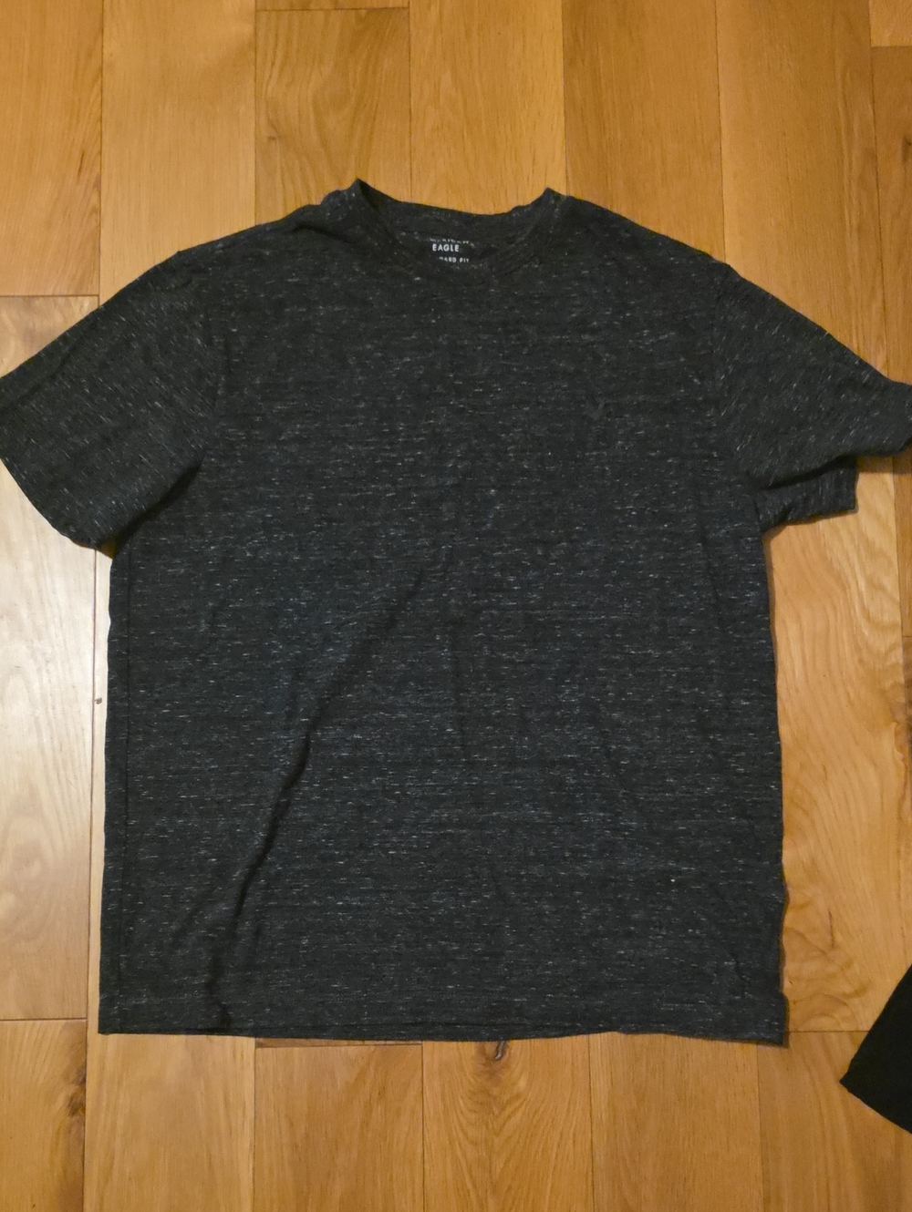 American Eagle Outfitters Men's Heathered Charcoal Short Sleeve Tee
